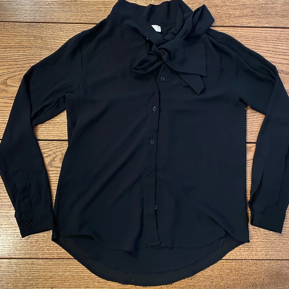 Women Tie Collar Long Sleeve Blouse